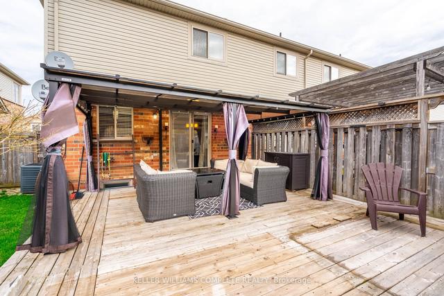 59 Magnolia Cres, House attached with 3 bedrooms, 3 bathrooms and 3 parking in Grimsby ON | Image 32