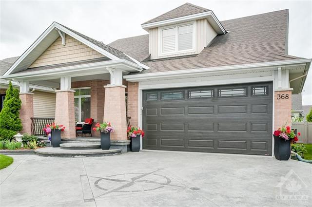 368 Farincourt Crescent, House detached with 4 bedrooms, 4 bathrooms and 4 parking in Ottawa ON | Image 2