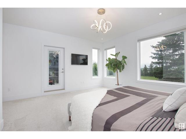 8309 Saskatchewan Dr Nw, House detached with 6 bedrooms, 5 bathrooms and 4 parking in Edmonton AB | Image 23