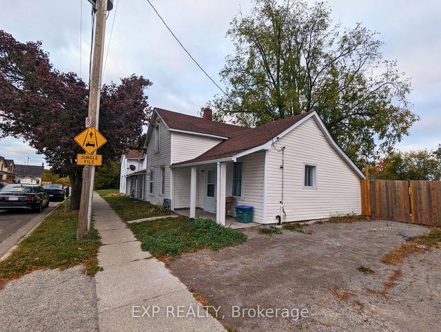 70-74 William St W, House semidetached with 6 bedrooms, 3 bathrooms and 3 parking in Oshawa ON | Image 25