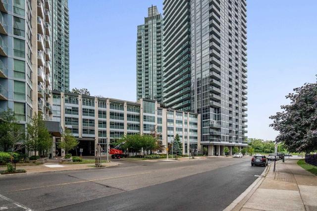 1202 - 223 Webb Dr, Condo with 2 bedrooms, 2 bathrooms and 1 parking in Mississauga ON | Image 1