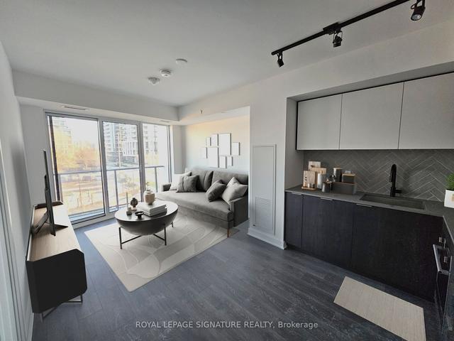 313 - 36 Zorra St, Condo with 1 bedrooms, 1 bathrooms and 1 parking in Toronto ON | Image 2