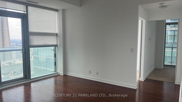 3708 - 14 York St, Condo with 2 bedrooms, 2 bathrooms and 1 parking in Toronto ON | Image 2