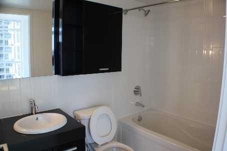 801a - 19 Singer Crt, Condo with 0 bedrooms, 1 bathrooms and null parking in Toronto ON | Image 6