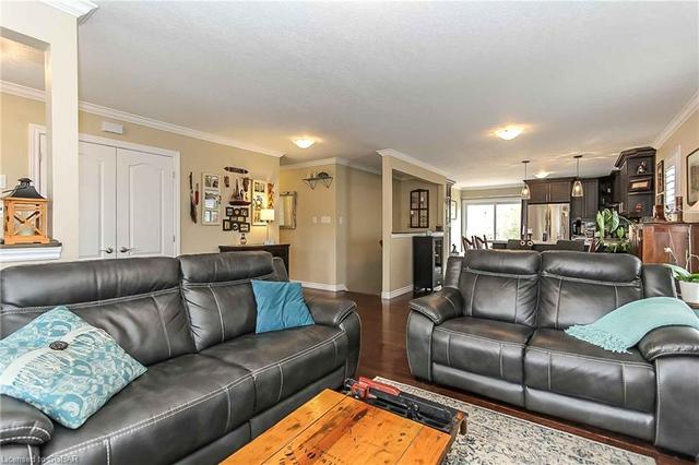 58 Marilyn Avenue S, House detached with 4 bedrooms, 2 bathrooms and 6 parking in Wasaga Beach ON | Image 11