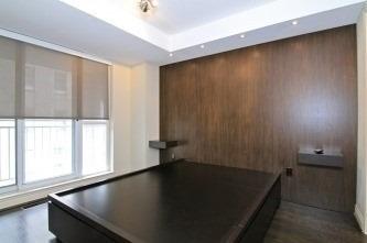 901 - 80 Cumberland St, Condo with 2 bedrooms, 3 bathrooms and 1 parking in Toronto ON | Image 3