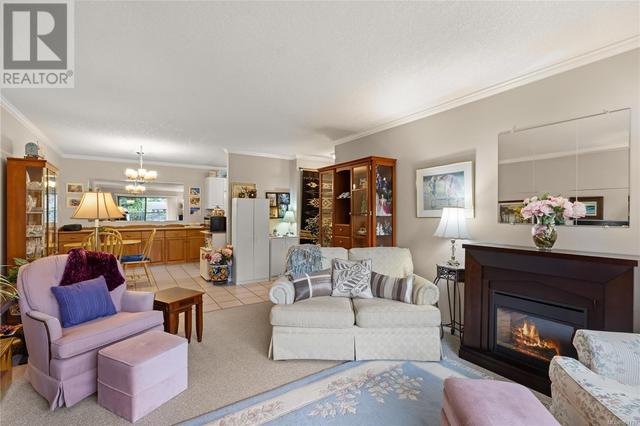 110 - 130 Sunningdale Rd E, Condo with 2 bedrooms, 1 bathrooms and 1 parking in Qualicum Beach BC | Image 3