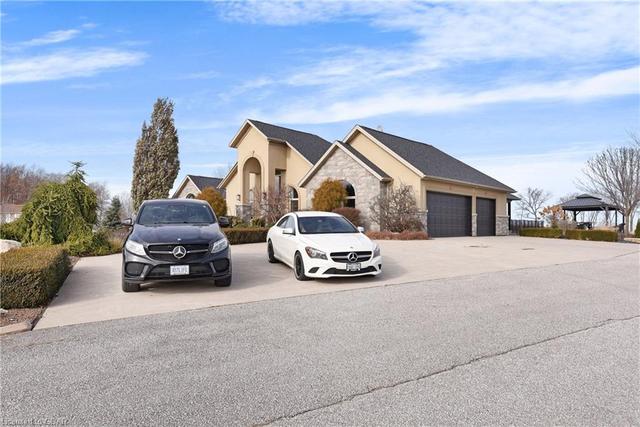 1107 Mersea Rd. 7 Road, House detached with 5 bedrooms, 3 bathrooms and 33 parking in Leamington ON | Image 11