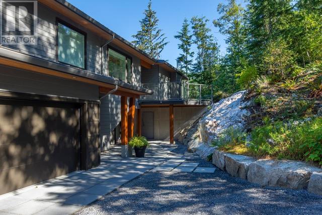 1135 Copper Drive, House detached with 3 bedrooms, 3 bathrooms and 6 parking in Squamish Lillooet D BC | Image 34