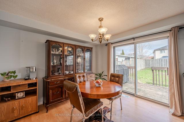 96 Wessenger Dr, House attached with 3 bedrooms, 3 bathrooms and 5 parking in Barrie ON | Image 4