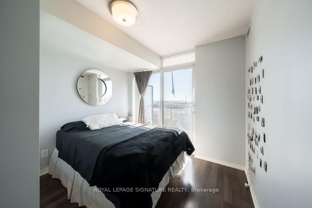 1007 - 38 Joe Shuster Way, Condo with 2 bedrooms, 2 bathrooms and 1 parking in Toronto ON | Image 6