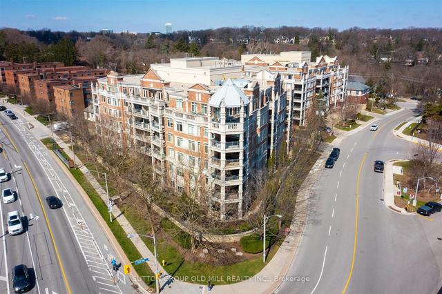 311 - 10 Old Mill Tr, Condo with 2 bedrooms, 2 bathrooms and 2 parking in Toronto ON | Image 12