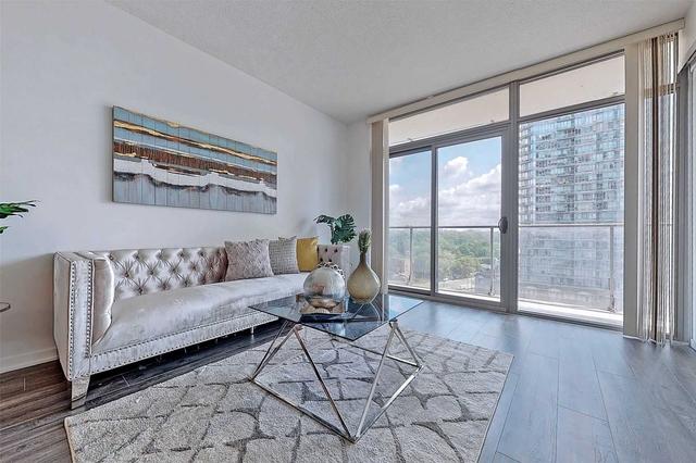 916 - 103 The Queensway, Condo with 1 bedrooms, 1 bathrooms and 1 parking in Toronto ON | Image 12