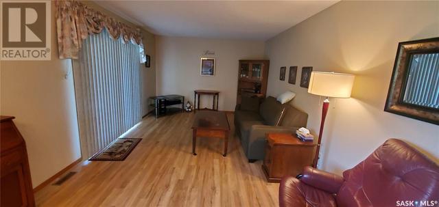 103 - 800 Hartney Avenue, Condo with 2 bedrooms, 2 bathrooms and null parking in Weyburn SK | Image 7