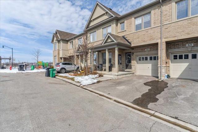 45 Oliana Way, House attached with 3 bedrooms, 4 bathrooms and 2 parking in Brampton ON | Image 33