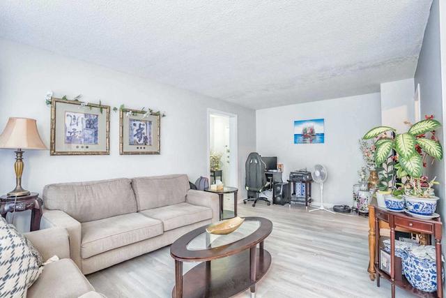 408 - 100 Leeward Glwy, Condo with 2 bedrooms, 1 bathrooms and 1 parking in Toronto ON | Image 2