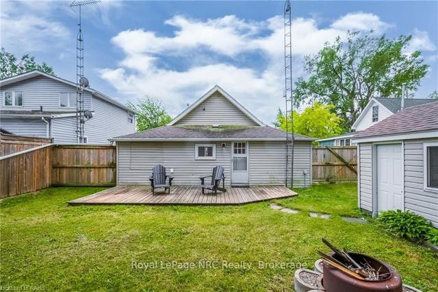 340 Ross Lane, House detached with 2 bedrooms, 1 bathrooms and 2 parking in Chatham Kent ON | Image 14