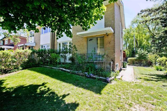 upper - 1 Ravenrock Crt, House semidetached with 3 bedrooms, 3 bathrooms and 1 parking in Toronto ON | Image 5