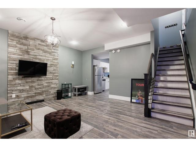10239 146 St Nw, House semidetached with 4 bedrooms, 3 bathrooms and 2 parking in Edmonton AB | Image 42
