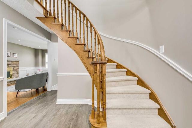 1375 Bramblewood Green, House detached with 4 bedrooms, 4 bathrooms and 6 parking in Oakville ON | Image 26