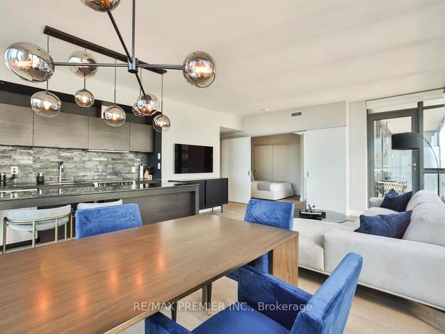 1606 - 8 Charlotte St, Condo with 2 bedrooms, 2 bathrooms and 1 parking in Toronto ON | Image 5