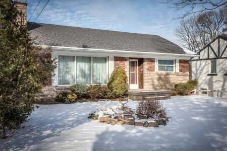 96 Cedar Brae Blvd, House detached with 2 bedrooms, 2 bathrooms and 6 parking in Toronto ON | Image 2