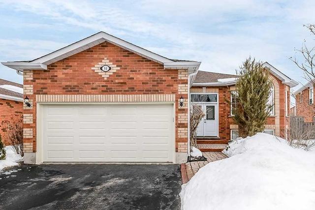 53 Silver Maple Cres, House detached with 3 bedrooms, 2 bathrooms and 2 parking in Barrie ON | Image 1