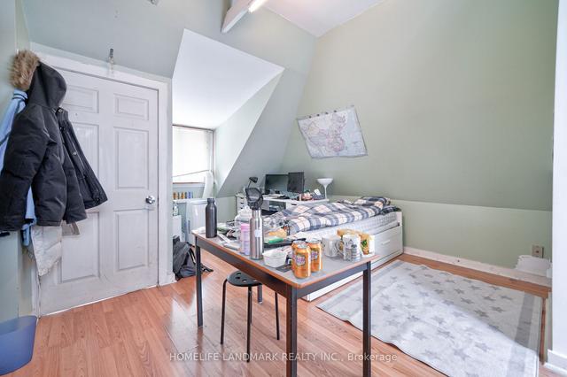 23 Ross St, House semidetached with 7 bedrooms, 4 bathrooms and 4 parking in Toronto ON | Image 20