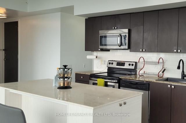 802 - 105 The Queens Way, Condo with 2 bedrooms, 2 bathrooms and 1 parking in Toronto ON | Image 4