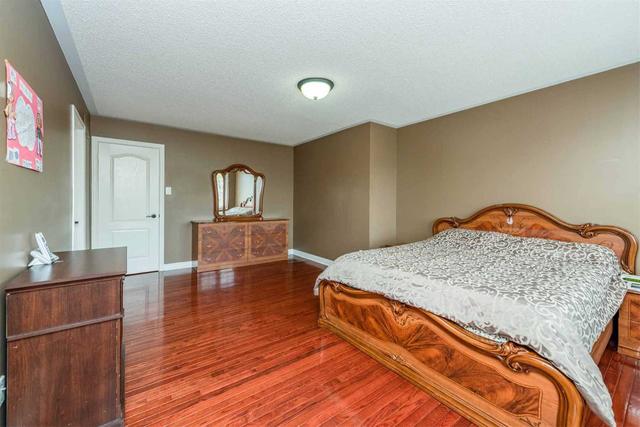 38 Blaketon Crt, House detached with 4 bedrooms, 6 bathrooms and 6 parking in Brampton ON | Image 37