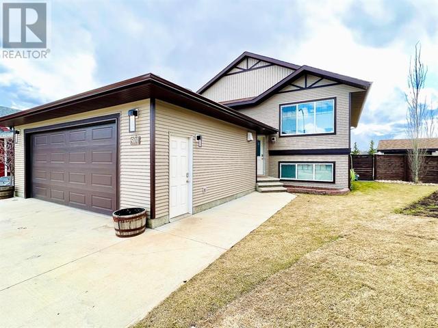 5811 - 45 Avenue Close, House detached with 3 bedrooms, 2 bathrooms and 2 parking in Rocky Mountain House AB | Card Image