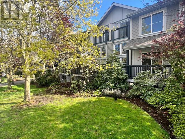 5 - 1405 Mallek Cres, House attached with 3 bedrooms, 3 bathrooms and 1 parking in Victoria BC | Image 31