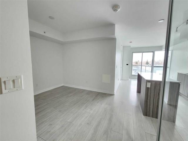 213 - 31 Tippett Rd, Condo with 2 bedrooms, 2 bathrooms and 1 parking in Toronto ON | Image 4