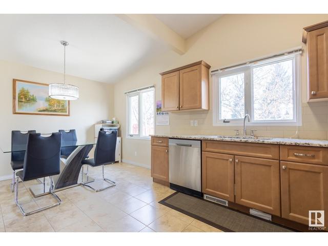 14935 81 St Nw, House detached with 4 bedrooms, 2 bathrooms and 4 parking in Edmonton AB | Image 11