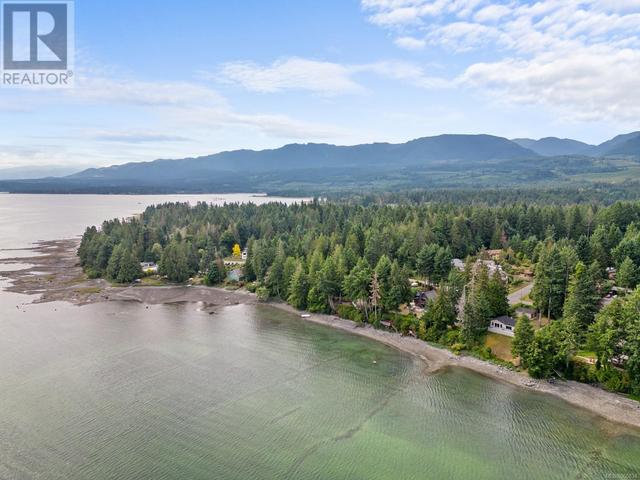 7770 Ships Point Rd, House detached with 2 bedrooms, 2 bathrooms and 4 parking in Comox Valley A BC | Image 43