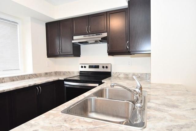 90 Howe St, House attached with 2 bedrooms, 3 bathrooms and 2 parking in Toronto ON | Image 17