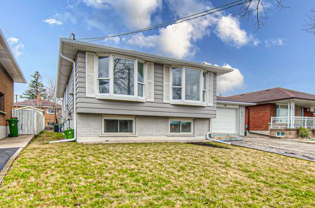 18 Caledon Ave, House detached with 3 bedrooms, 3 bathrooms and 5 parking in Hamilton ON | Image 12