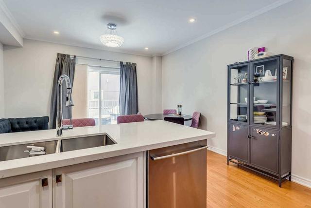 th7 - 9241 Bathurst St, House attached with 3 bedrooms, 3 bathrooms and 2 parking in Richmond Hill ON | Image 32