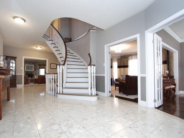 1433 Cottonwood Crt, House detached with 5 bedrooms, 5 bathrooms and 6 parking in Mississauga ON | Image 3