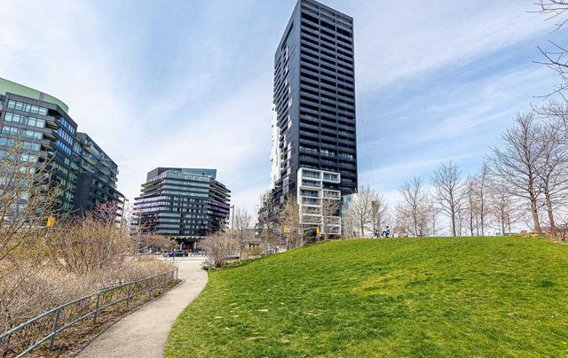 2704 - 170 Bayview Ave, Condo with 1 bedrooms, 1 bathrooms and 1 parking in Toronto ON | Image 12