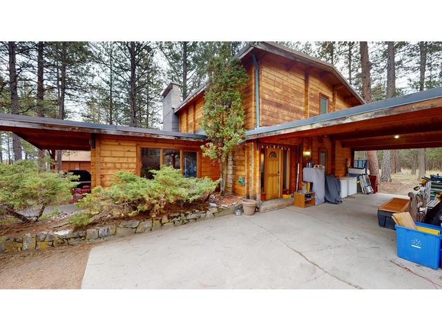 861 New Lake Road, House detached with 3 bedrooms, 3 bathrooms and null parking in East Kootenay C BC | Image 6