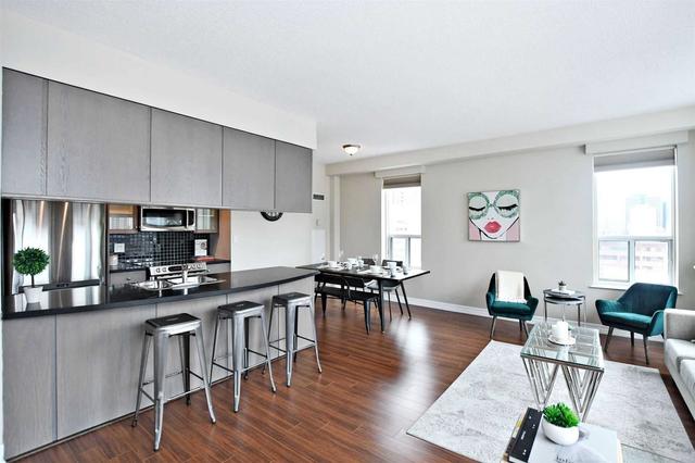 906 - 70 Alexander St, Condo with 2 bedrooms, 2 bathrooms and 1 parking in Toronto ON | Image 23