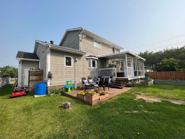 9603 98 Avenue, House detached with 4 bedrooms, 3 bathrooms and 5 parking in Sexsmith AB | Image 32