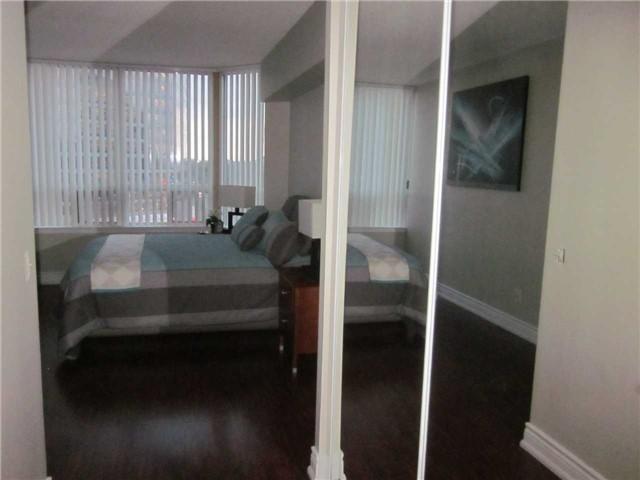 915 - 7 Bishop Ave, Condo with 1 bedrooms, 1 bathrooms and 1 parking in Toronto ON | Image 8
