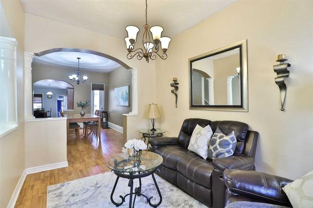 63 Shirley St, House attached with 3 bedrooms, 2 bathrooms and 0 parking in Toronto ON | Image 38