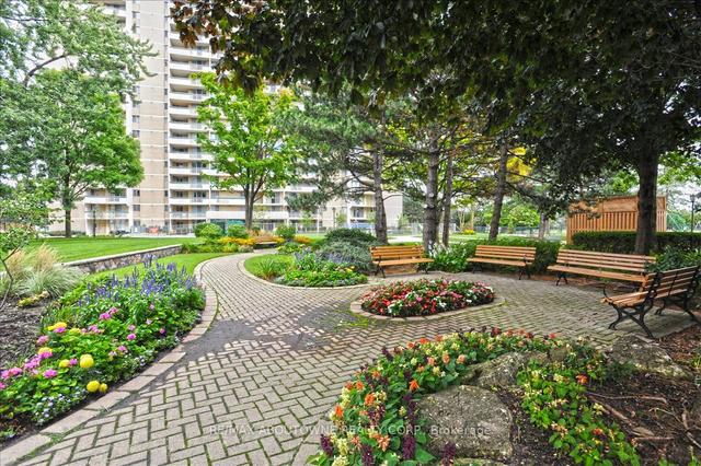 1810 - 812 Burnhamthorpe Rd, Condo with 2 bedrooms, 2 bathrooms and 2 parking in Toronto ON | Image 22