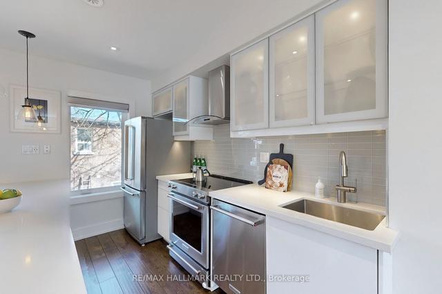 138 Hepbourne St, House semidetached with 3 bedrooms, 4 bathrooms and 0 parking in Toronto ON | Image 17