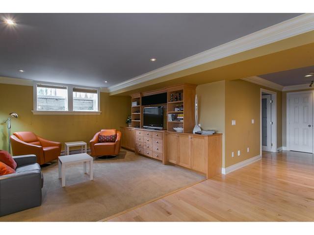 14008 Marine Drive, House detached with 5 bedrooms, 4 bathrooms and 7 parking in White Rock BC | Image 34