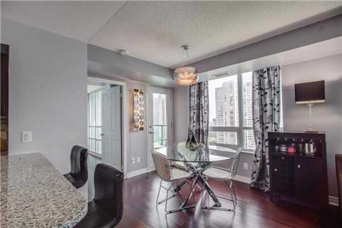 2001 - 208 Enfield Pl, Condo with 1 bedrooms, 1 bathrooms and 1 parking in Mississauga ON | Image 2