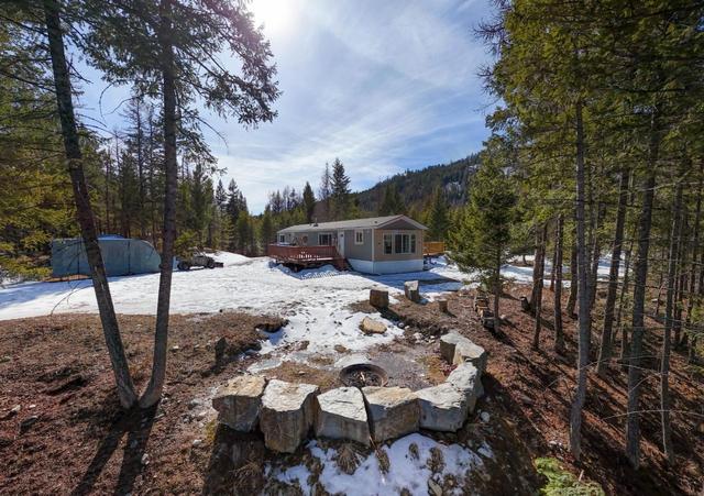2543 Wilson Road, House detached with 3 bedrooms, 1 bathrooms and null parking in East Kootenay C BC | Image 1